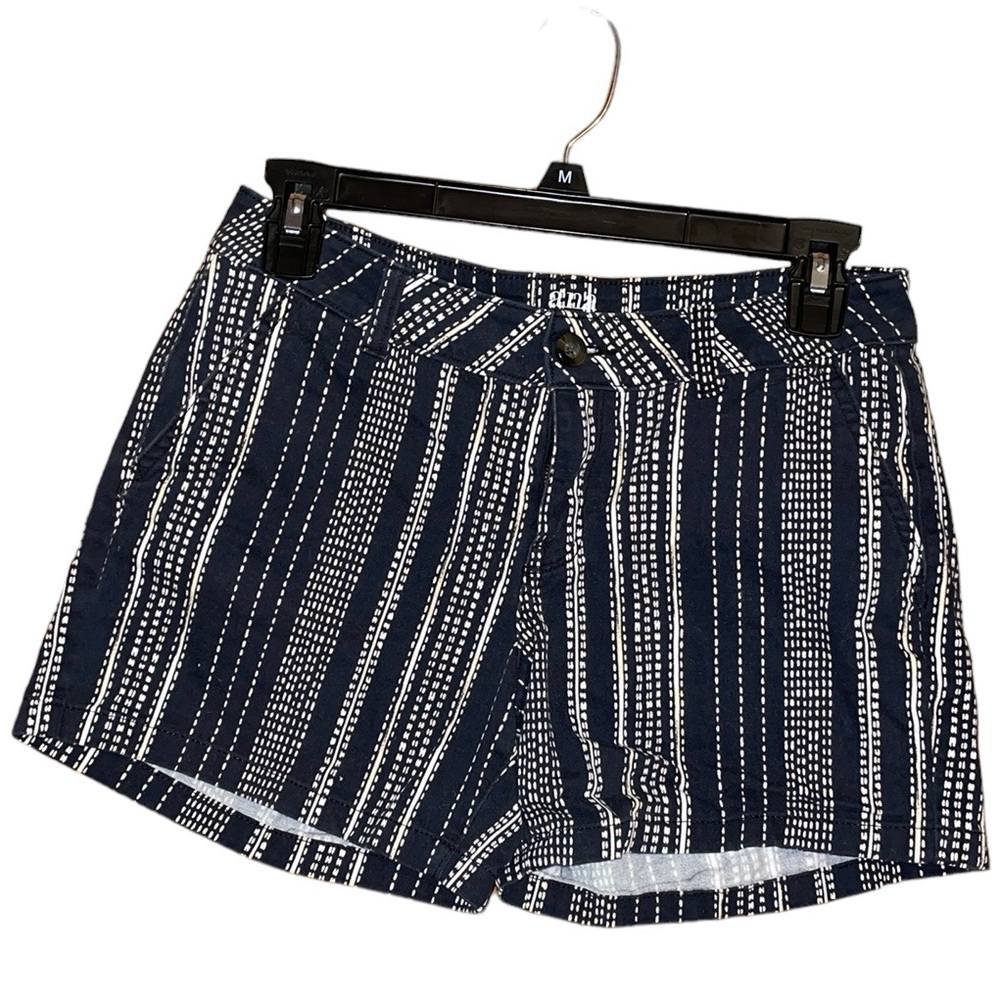 •A.N.A•A NEW APPROACH BLACK/WHITE/OFF WHITE PATTERNED TWILL SHORTS SIZE 2